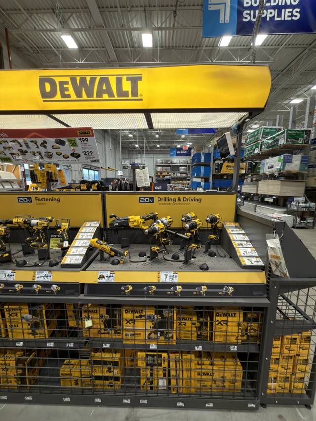 Lowe's — Aisle  · Bay  (Power Tools — DeWalt 20V (Drilling/Driving/Fastening))